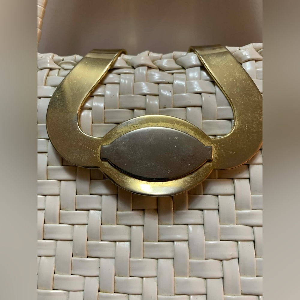 Vintage 1950s White and Gold Wicker Handbag - Picture 2 of 15